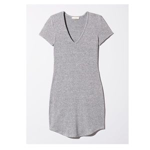 ✨ Golden by TNA Stretch Dress Aritzia ✨